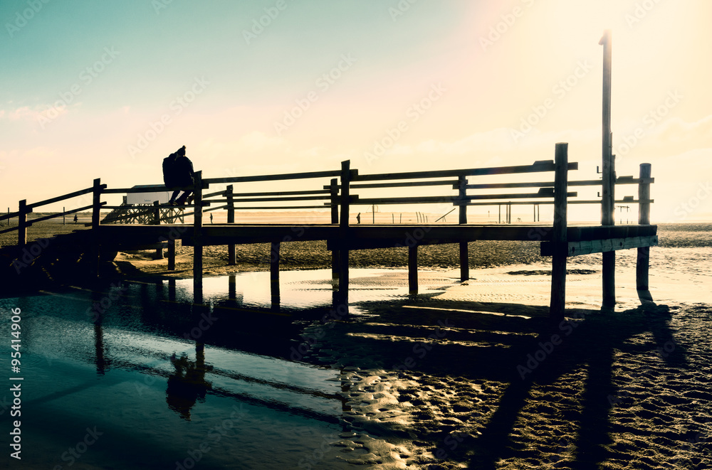 Fototapeta premium Herbstsonne am Meer