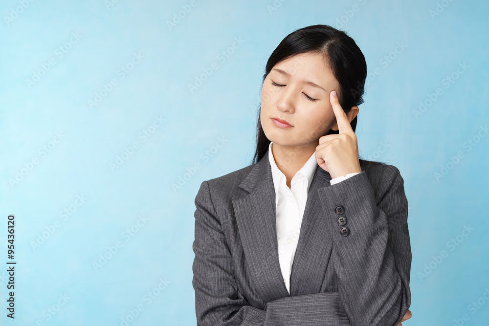 苦悩する女性 苦悩する女性