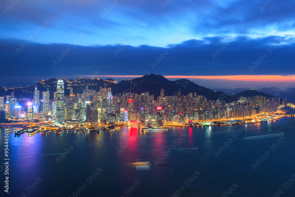 Obraz premium Skyline of Hong Kong at sunset from Sky 100