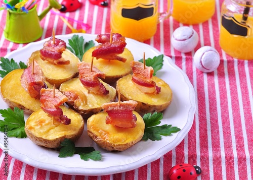 Baked potato with bacon  boats  for children s parties