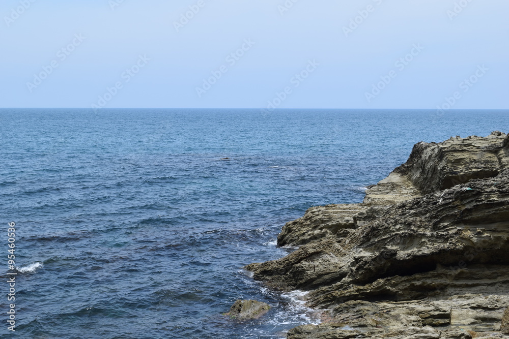 庄内海岸の岩場風景/山形県で庄内海岸の岩場風景を撮影した写真です。庄内海岸は非常にきれいな白砂と奇岩怪石の磯が続く、素晴らしい景観のリゾート地です。日本海トップランクのリゾート地として、五感の全てを満たす多くの魅力にあふれたエリアです。 庄内海岸の岩場風景/山形県で庄内海岸の岩場風景を撮影した写真です。庄内海岸は非常にきれいな白砂と奇岩怪石の磯が続く、素晴らしい景観のリゾート地です。日本海トップランクのリゾート地として、五感の全てを満たす多くの魅力にあふれたエリアです。