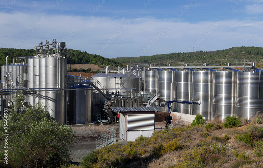 Obraz premium Cuves à vin françaises..
