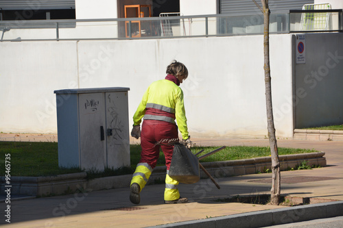 jardinera trabajando
