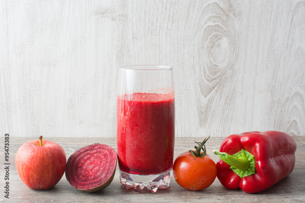 Red detox with beetroot, pepper,apple and tomato Red detox with beetroot, pepper,apple and tomato