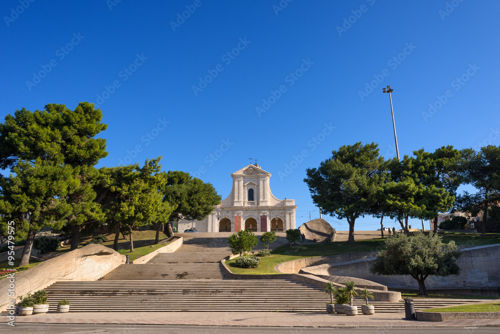 Cagliari, Chiesa di Bonaria e piazza, Sardegna 