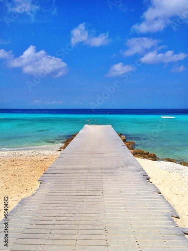 Steg am Strand von Curacao