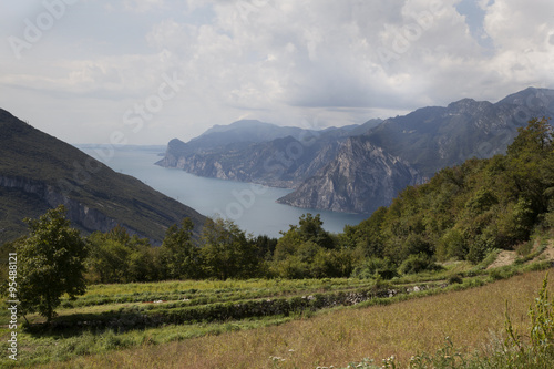 Obraz na płótnie Lago di Garda e Val di Gresta w salonie