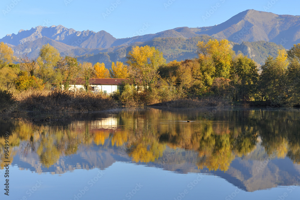 Autunno sul fiume Adda a Brivio, Lecco Autunno sul fiume Adda a Brivio, Lecco