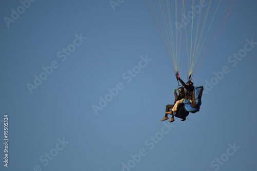 Couple paragliding