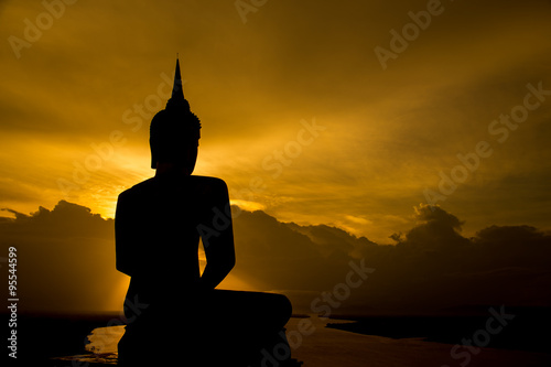buddha silhouette setting