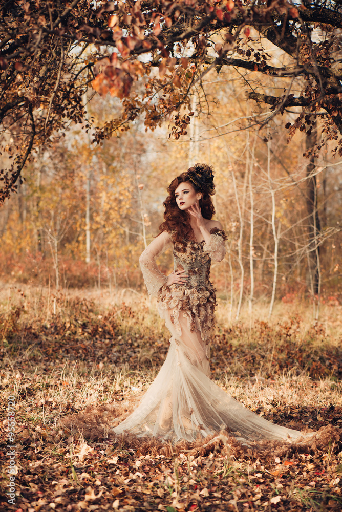 Beautiful woman in autumn forest - obrazy, fototapety, plakaty 