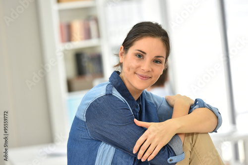 Portrait of young woman in office Free Download Portrait of young woman in office - GFXLoad