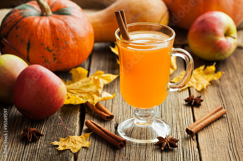 Valokuvatapetti Hot apple cider healthy traditional winter christmas or thanksgiving holiday beverage
