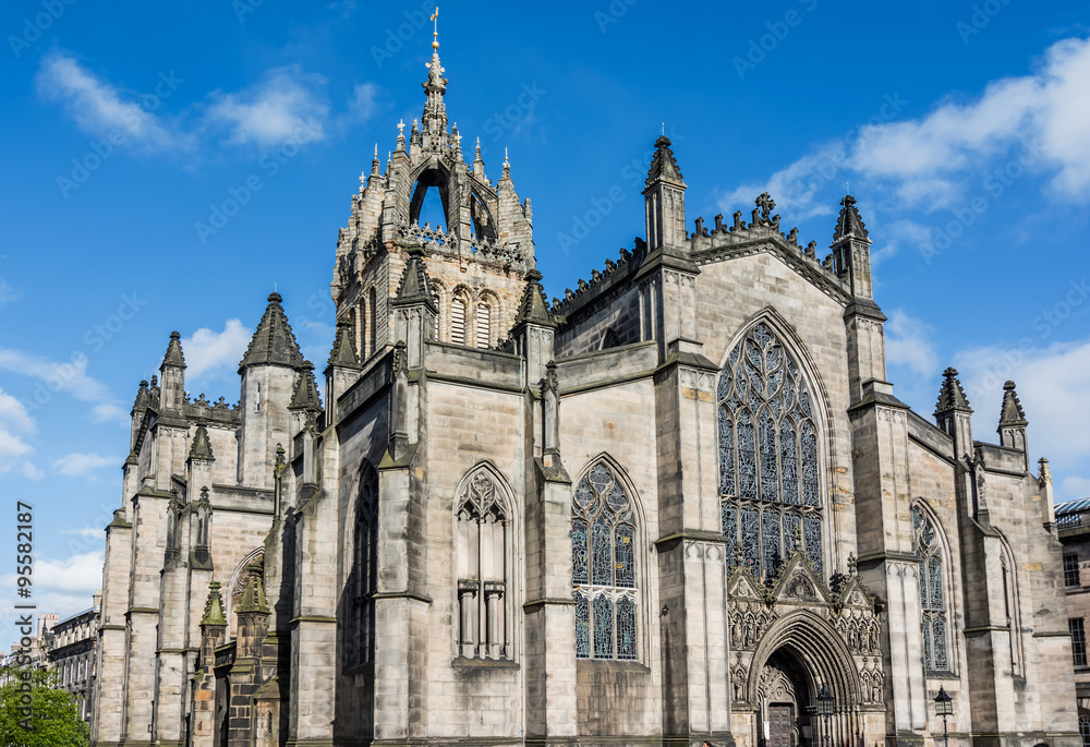 Fototapeta premium St Giles' Cathedral at sunset, Edinburgh, Scotland