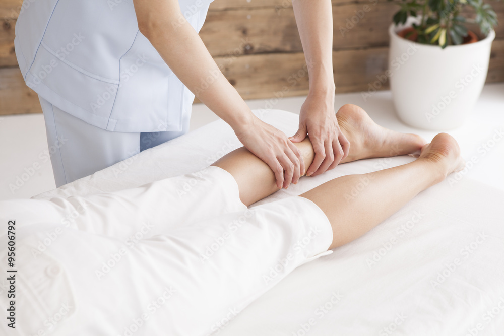 Obraz premium Women are a massage of legs