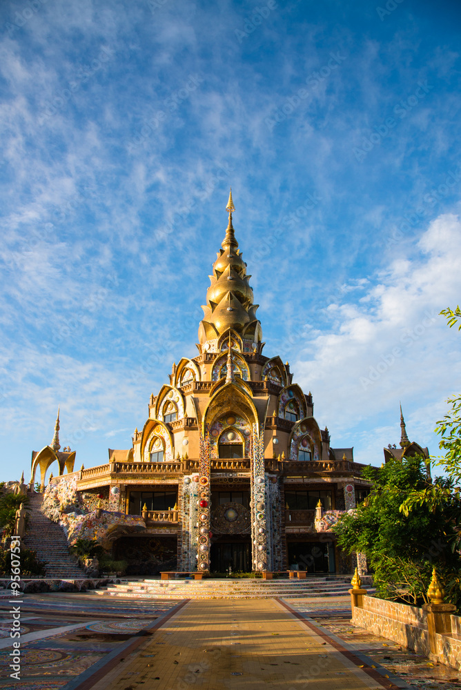Fototapeta premium Temple built from the ancient crockery.