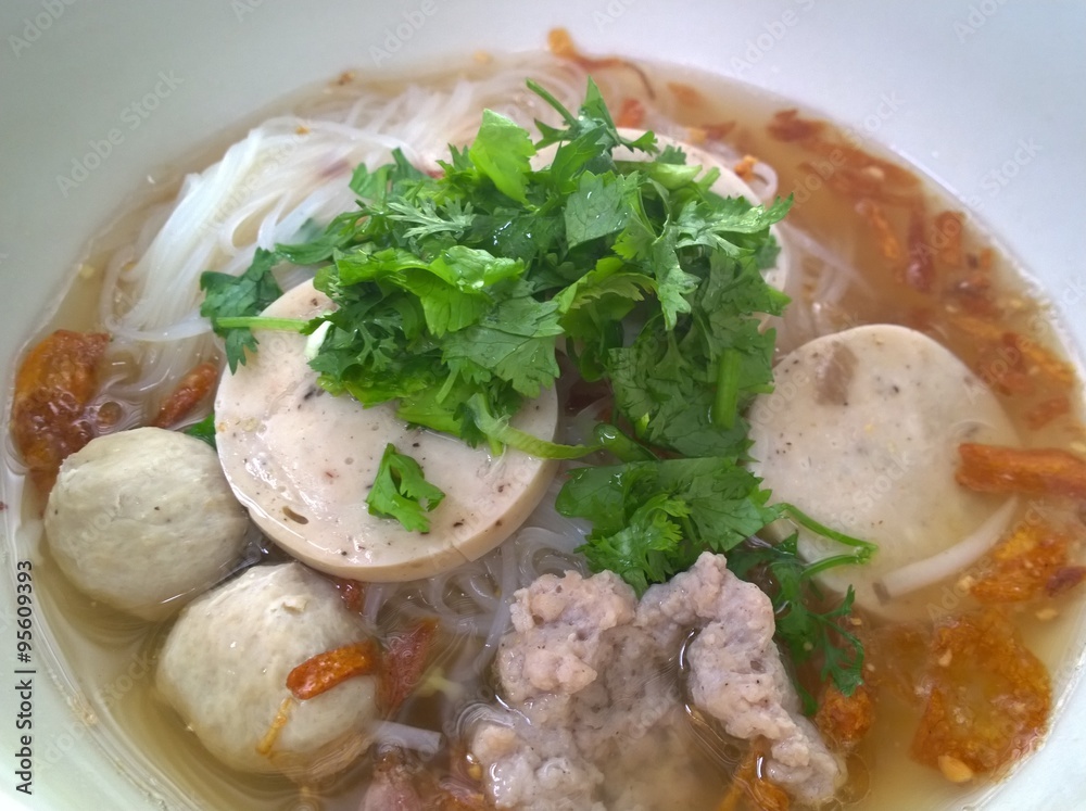  noodle soup with pork