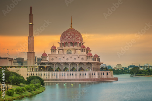 Photography Sunset over Putrajaya Mosque, Kuala Lumpur