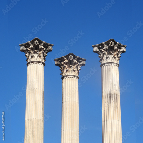 Cordoue (Espagne) / Colonnes du temple romain