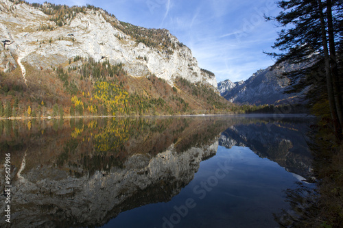 Herbst am Leopoldsteinersee in der Steiermark,Österreich photo