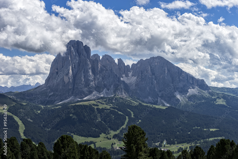 Fototapeta premium Sassolungo (Langkofel) and Sassopiatto (Plattkofel) in Summer, G