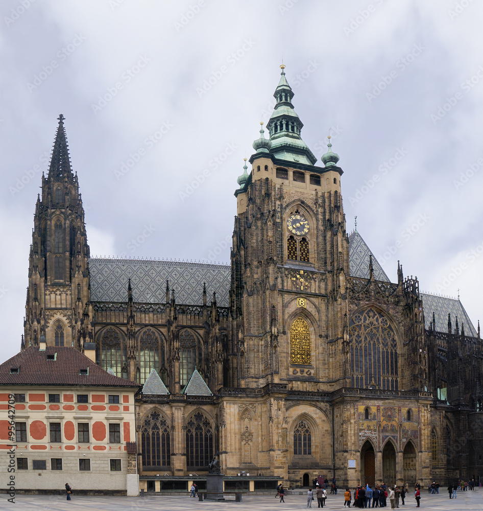 Fototapeta premium St. Vitus Cathedral in Prague Panorama