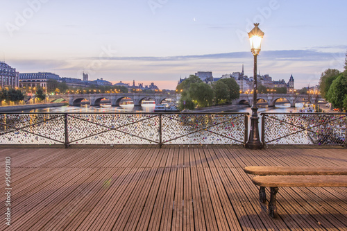 The 'Pont des Arts' in the early morning photo