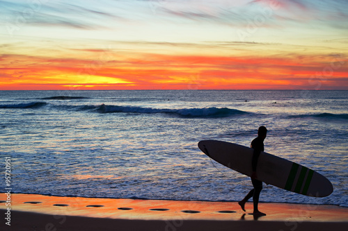 Surfer with longboard