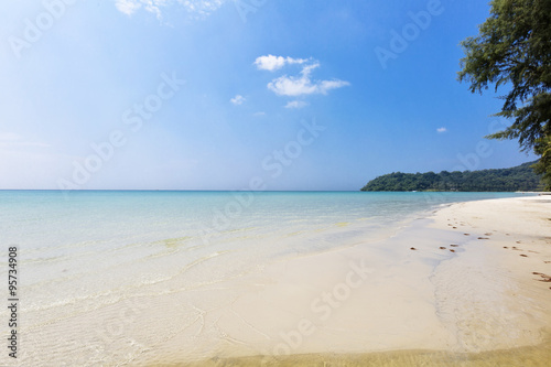 Fototapeta Naklejka Na Ścianę i Meble -  landscape of tropical island beach