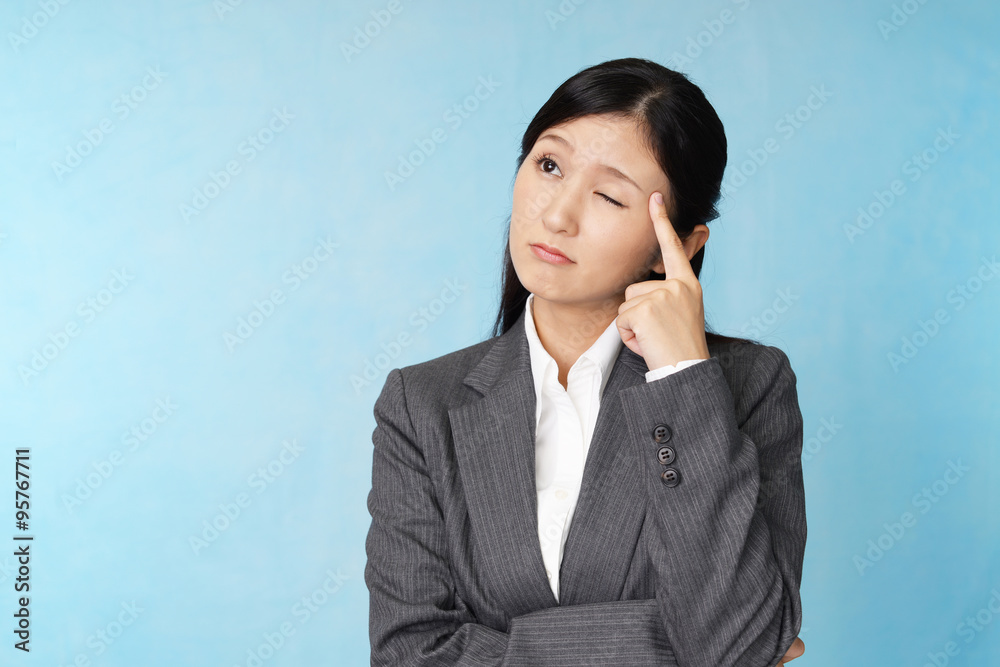 苦悩する女性 苦悩する女性