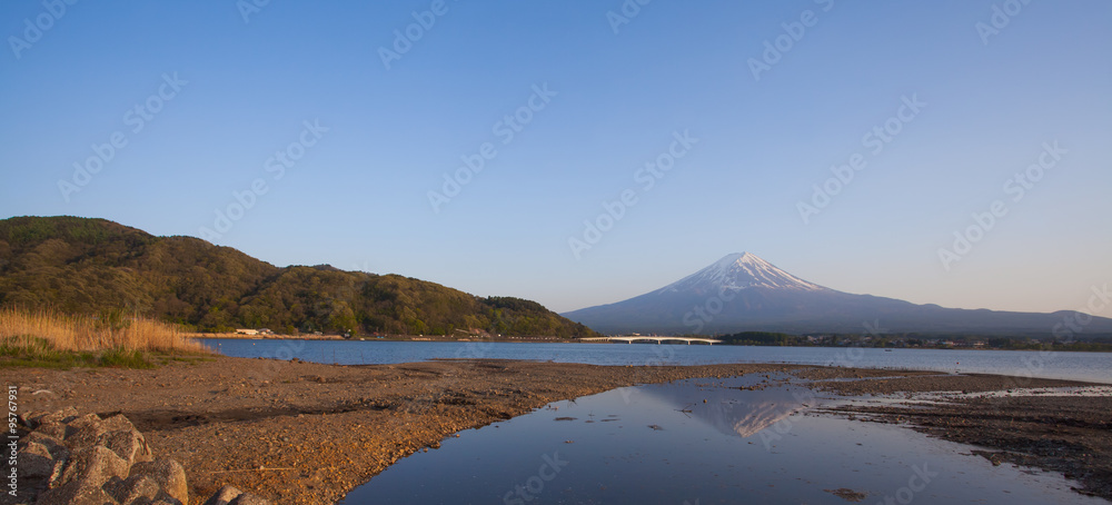 Mountain fuji and Lake kawaguchiko in evening time