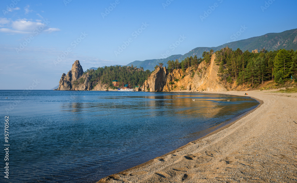 Fototapeta premium Sandy cove on Lake Baikal 