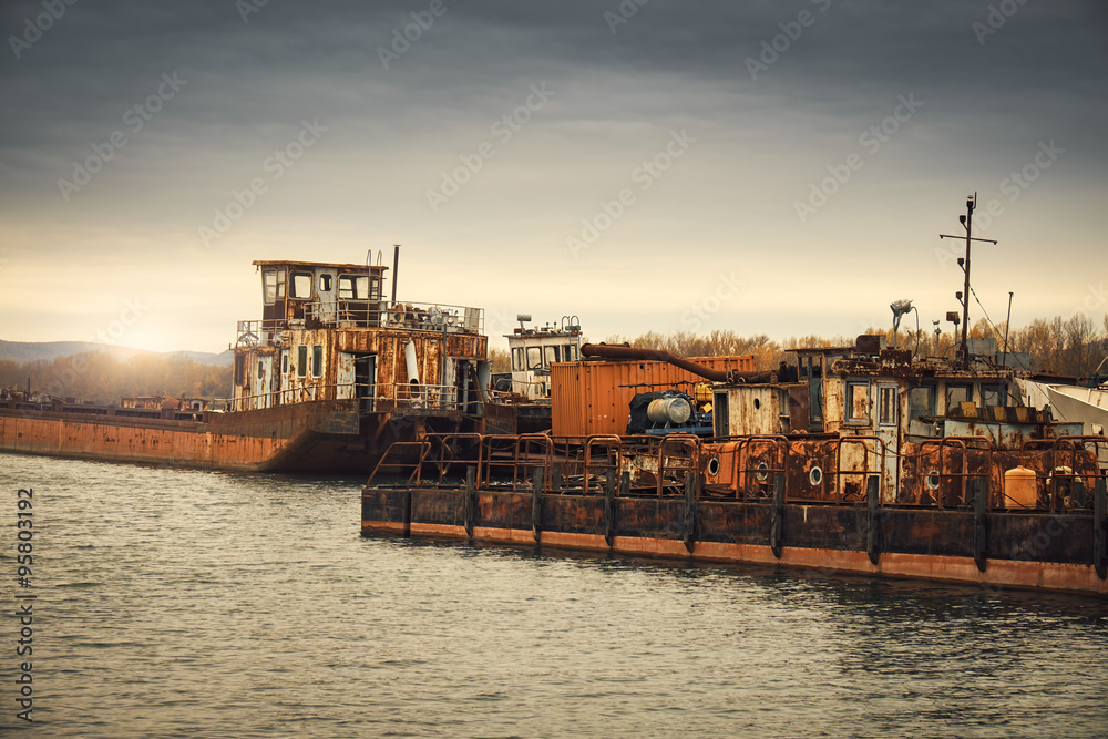 Abandoned shipwrecks