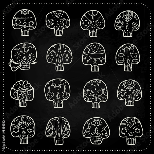 Skulls chalk set