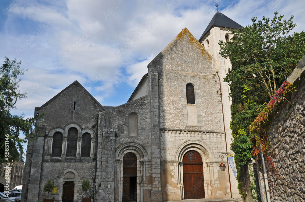 Fototapeta premium Beaugency, la cattedrale - Loira, Francia