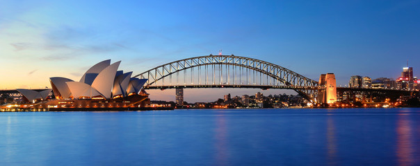 Fotobehang Australië Opera House en panorama Sydney  © lhboucault