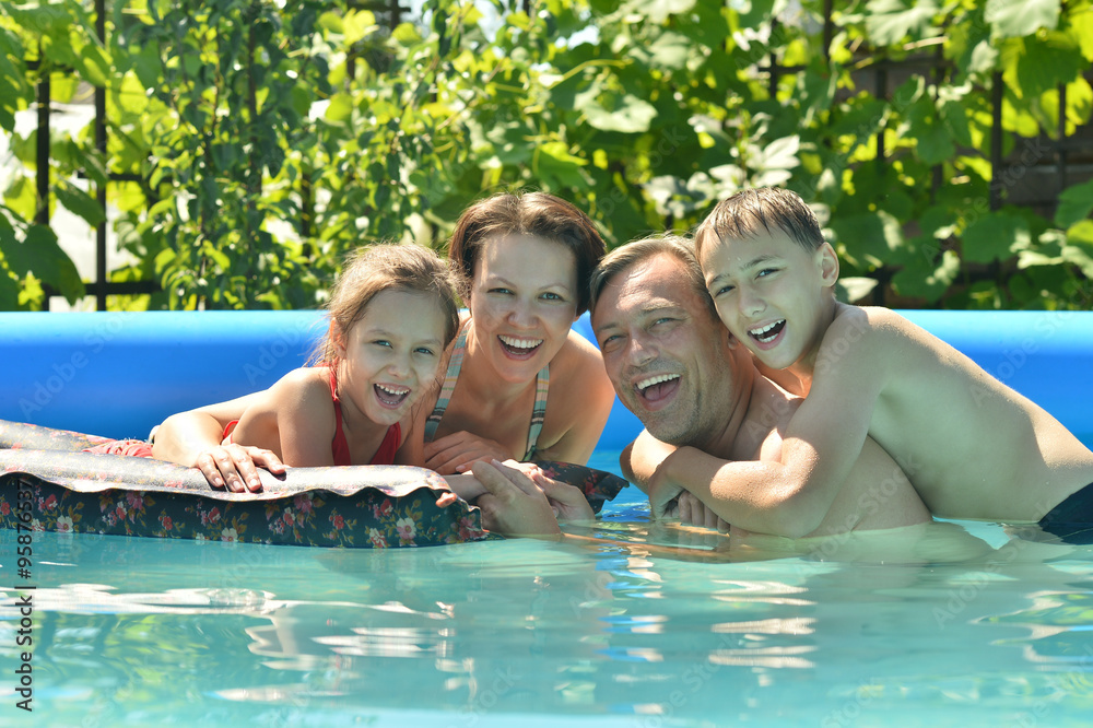 Fototapeta premium Family relax in pool