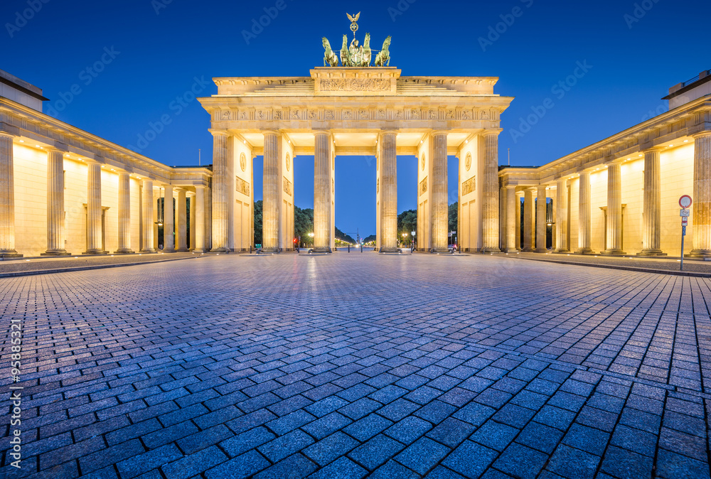 Brandenburg Gate at night, Berlin, Germany