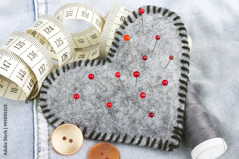Heart shaped pincushion and tailor accessories Heart shaped pincushion and tailor accessories