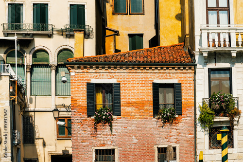  house architecture in Venice, italy