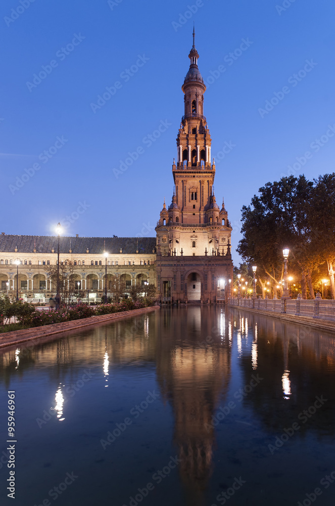 Hermosa y monumental plaza de España de Sevilla, Andalucía
