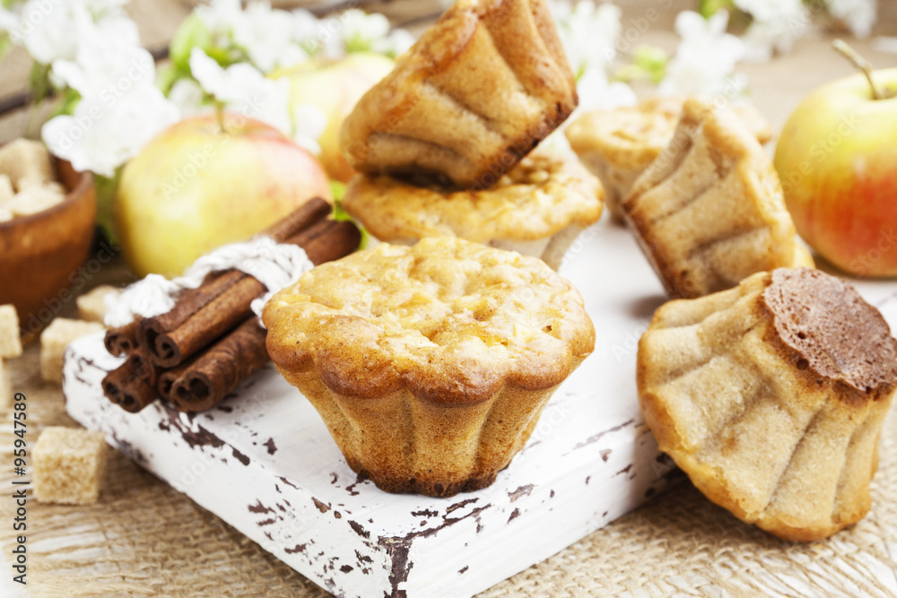 Apple muffins with cinnamon Apple muffins with cinnamon