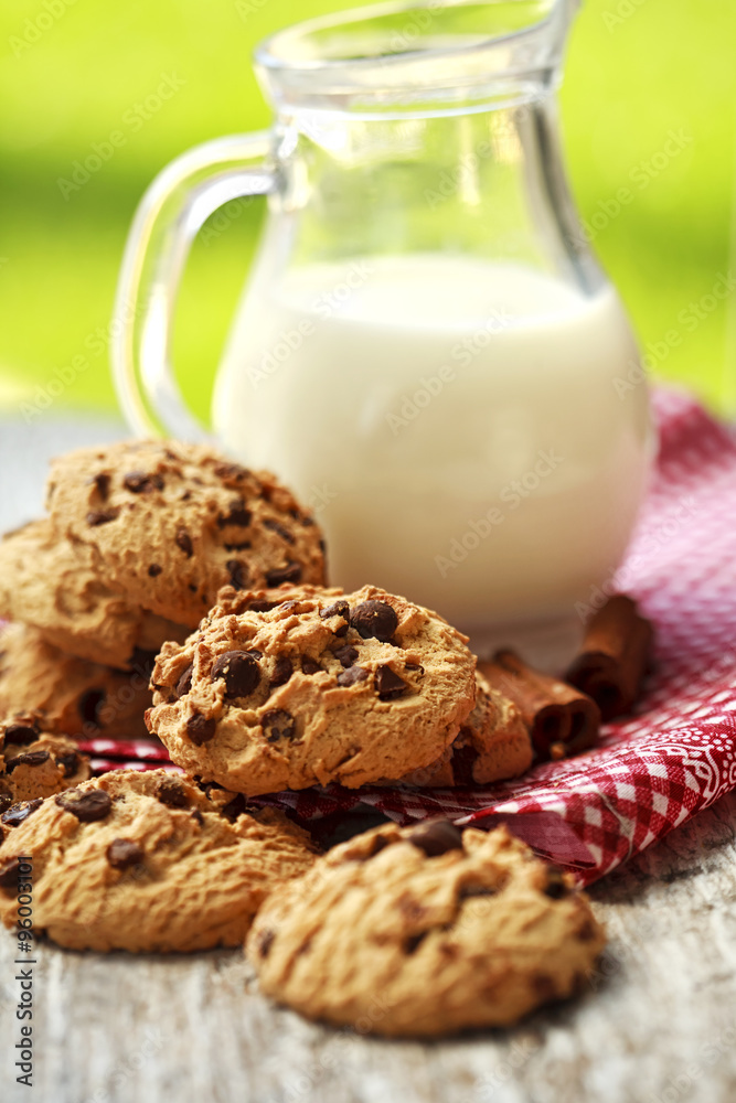 cookies with cinnamon and milk for breakfast cookies with cinnamon and milk for breakfast