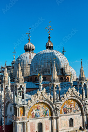 Roof details of Basilica San Marco, Venice © XtravaganT