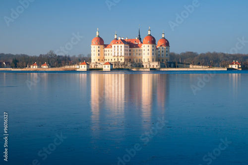 Schloss Moritzburg an einem Wintertag © Alexander Erdbeer