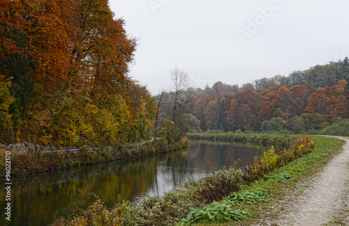 Fototapeta Naklejka Na Ścianę i Meble -  Isar river next to Pullach in Bavaria