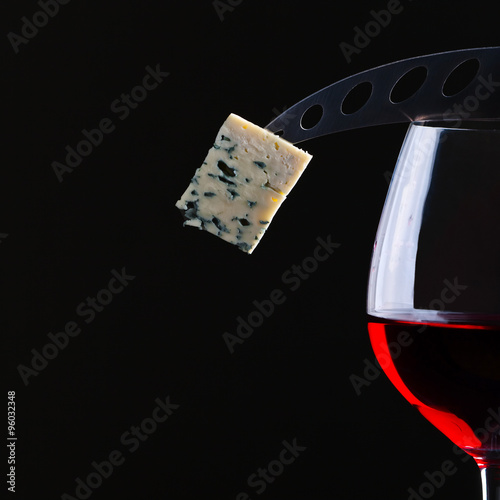  Gorgonzola and red wine