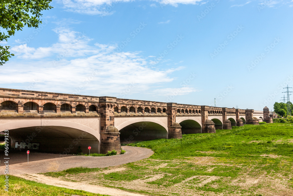 Sehenswürdigkeit Wasserstraßenkreuz, Minden, Deutschland Sehenswürdigkeit Wasserstraßenkreuz, Minden, Deutschland