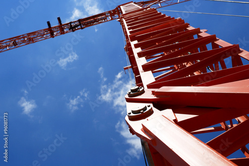 Fotografía Construction tower crane at the construction site