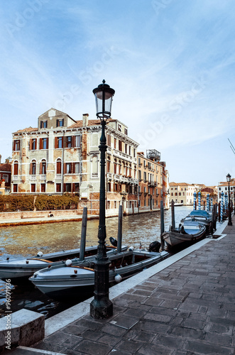 Fototapeta Naklejka Na Ścianę i Meble -  Beautiful view of water street and old buildings in Venice
